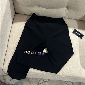 Peloton cropped Black Leggings